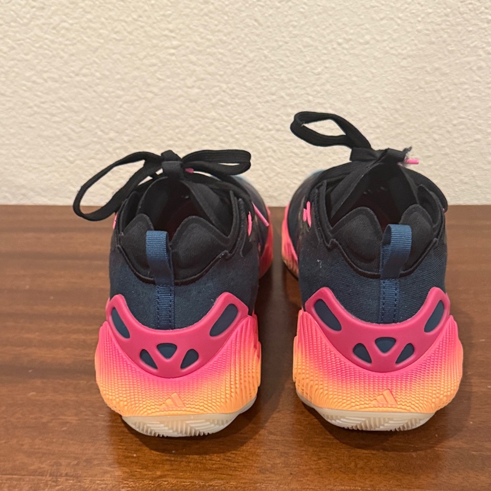 Nike Trae Young 3 Black, Orange, Pink Sneakers Like New Men Sz11 - Picture 3 of 6